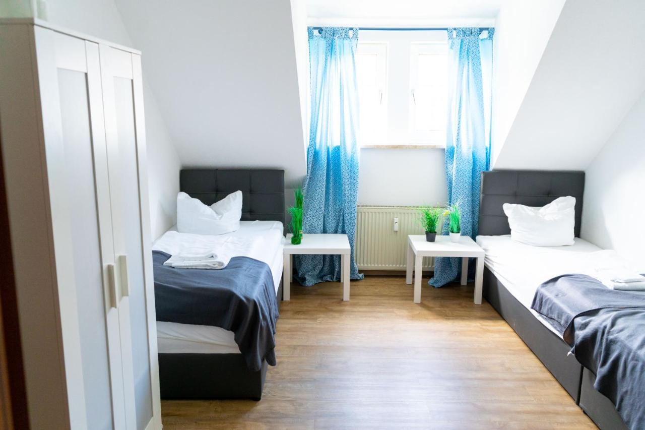 Sunnyhome Monteurwohnungen Und Apartments In Schwandorf Exterior photo