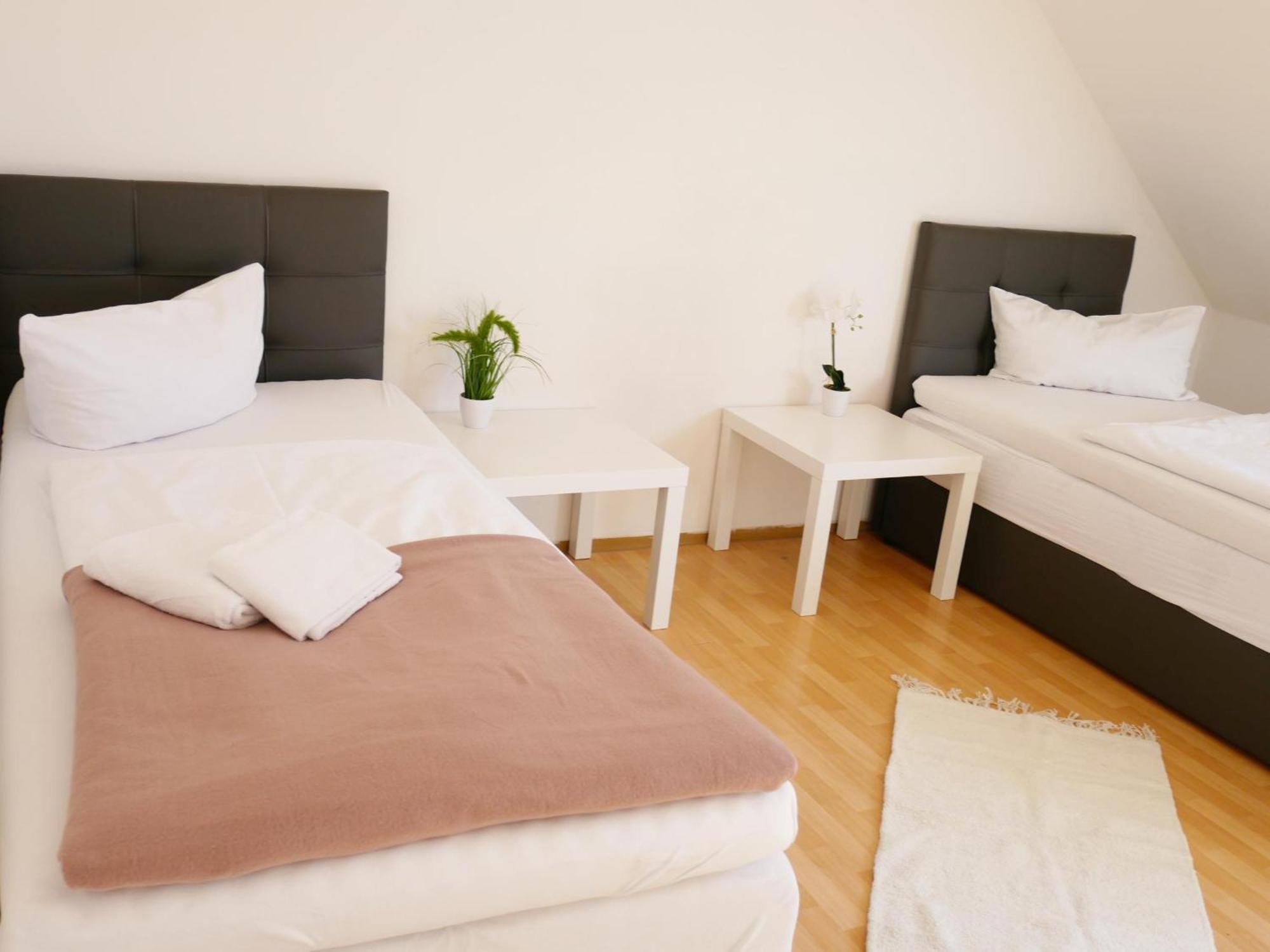 Sunnyhome Monteurwohnungen Und Apartments In Schwandorf Exterior photo